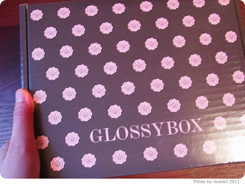 20111225-2　遂に日本上陸したGlossyBox（グロッシーボックス）の継続プラン注文してみた。コスメ好きなので